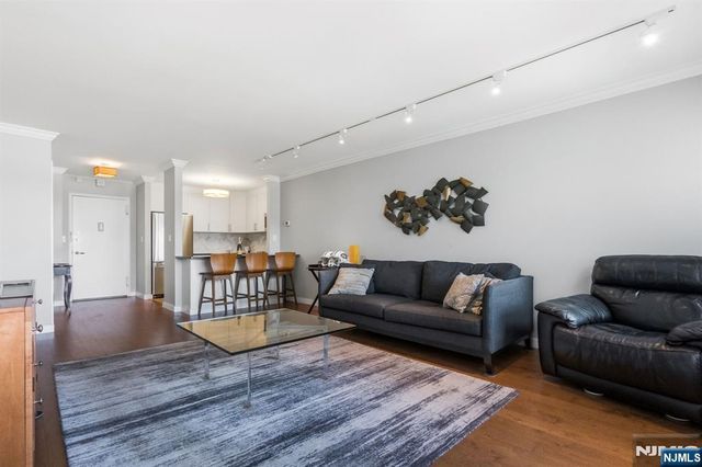 2000 Linwood Avenue 15P, Fort Lee, NJ 07024