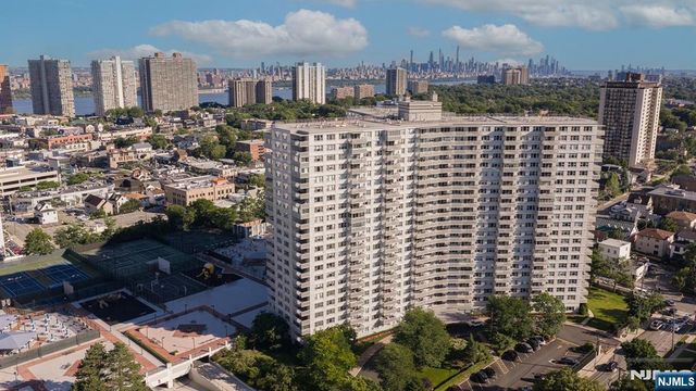 2000 Linwood Avenue 15P, Fort Lee, NJ 07024