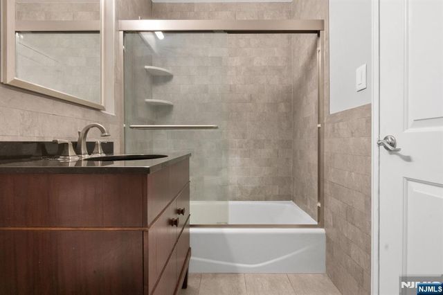 2000 Linwood Avenue 15P, Fort Lee, NJ 07024