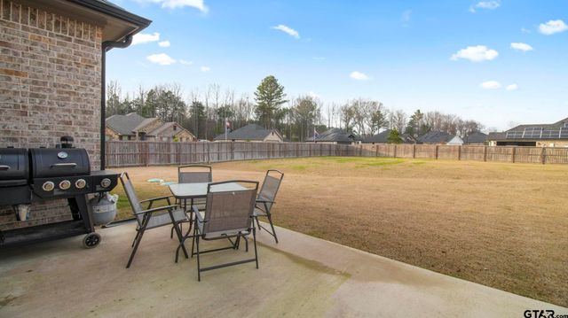 14144 Foxtail Dr, Flint, TX 75762