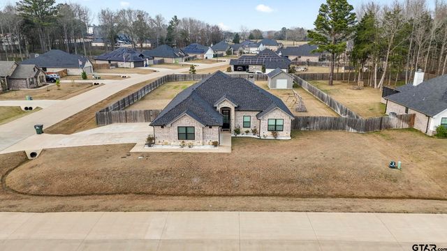 14144 Foxtail Dr, Flint, TX 75762