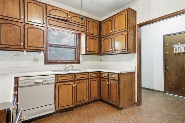 105 Swanson, Peachtree City, GA 30269