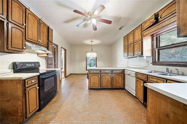 105 Swanson, Peachtree City, GA 30269