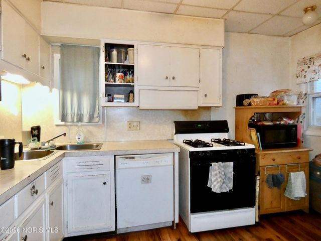 1546 Gould Road, Toledo, OH 43612