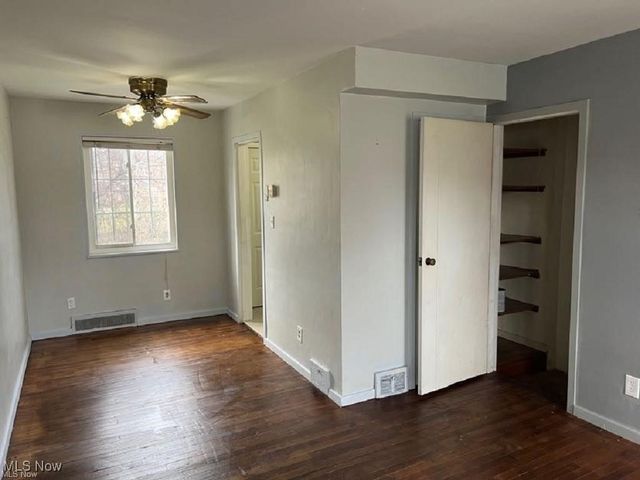 421 Kenwood Drive G, Euclid, OH 44123