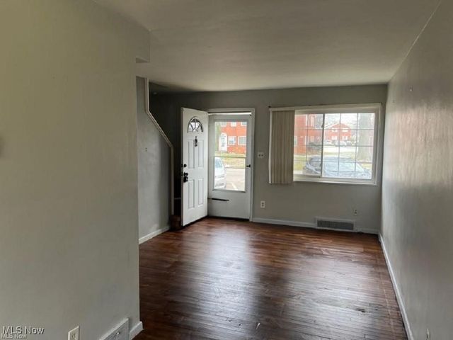 421 Kenwood Drive G, Euclid, OH 44123