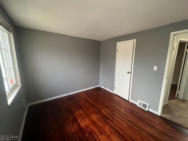 421 Kenwood Drive G, Euclid, OH 44123