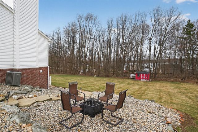 7233 N Lake Orchard Drive, Chelsea, MI 48118