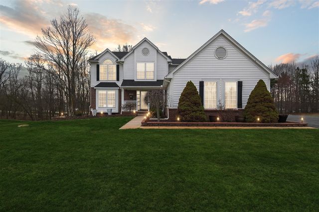 7233 N Lake Orchard Drive, Chelsea, MI 48118