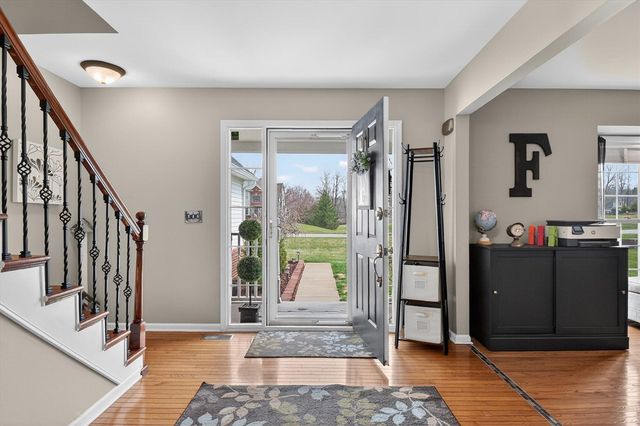 7233 N Lake Orchard Drive, Chelsea, MI 48118