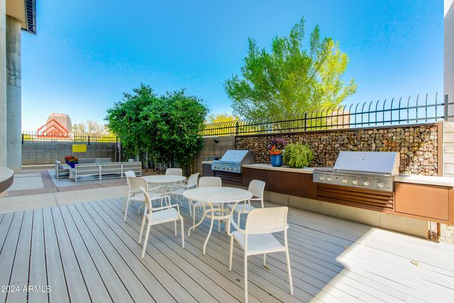 200 W PORTLAND Street 511, Phoenix, AZ 85003