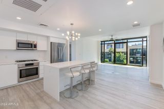 200 W PORTLAND Street 511, Phoenix, AZ 85003