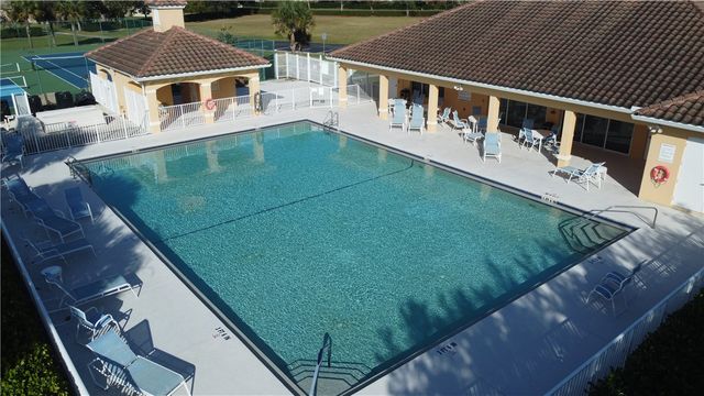 408 N Key Lime Square SW, Vero Beach, FL 32968