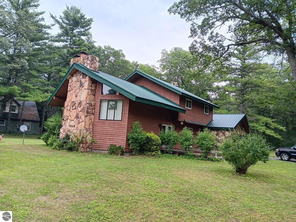 Image 2 of property listing at 7050 Loud Drive, Oscoda, MI 48750