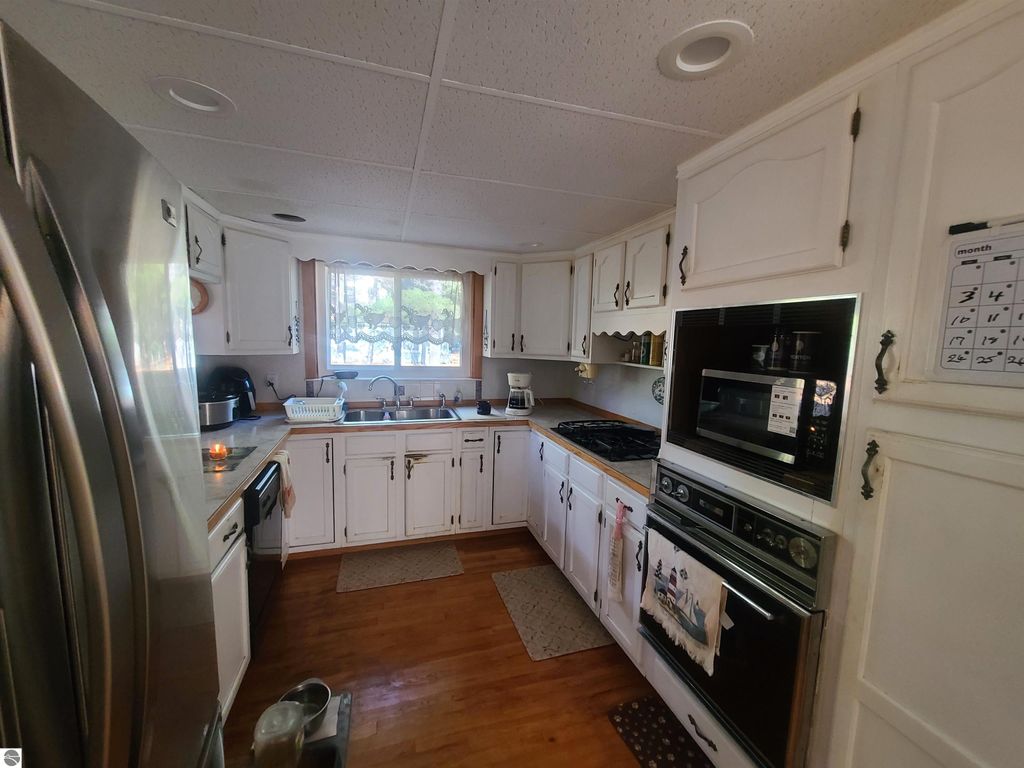 Image 7 of property listing at 7050 Loud Drive, Oscoda, MI 48750