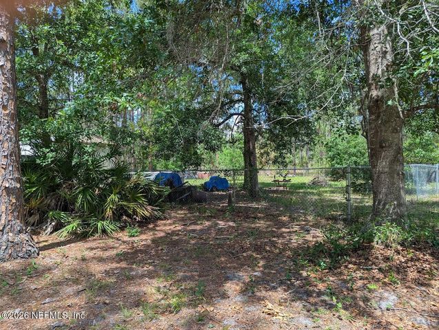 104 MOORE Avenue, Interlachen, FL 32148