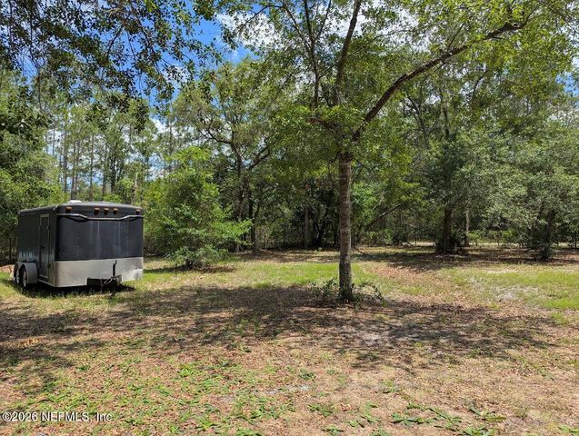 104 MOORE Avenue, Interlachen, FL 32148
