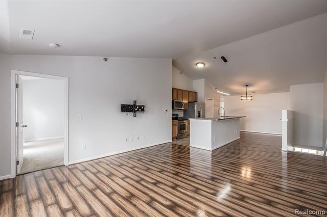 2206 Paradise Trail, Oxford, MI 48371