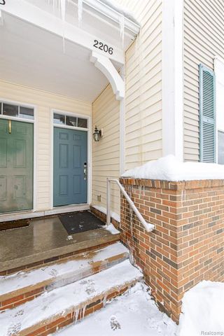 2206 Paradise Trail, Oxford, MI 48371