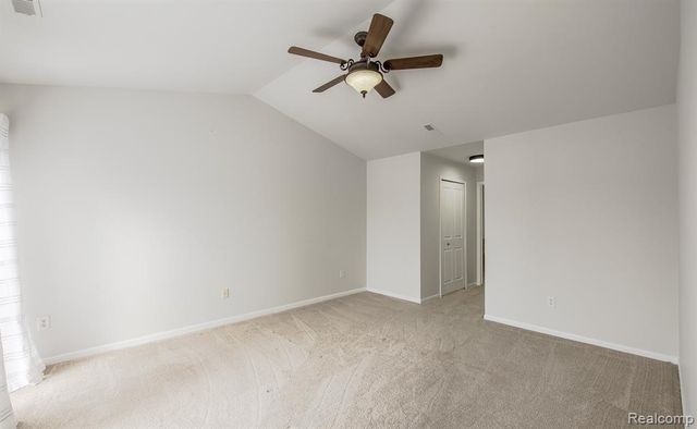 2206 Paradise Trail, Oxford, MI 48371