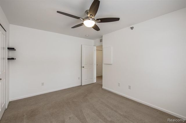 2206 Paradise Trail, Oxford, MI 48371