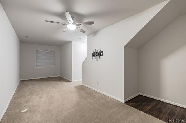 2206 Paradise Trail, Oxford, MI 48371