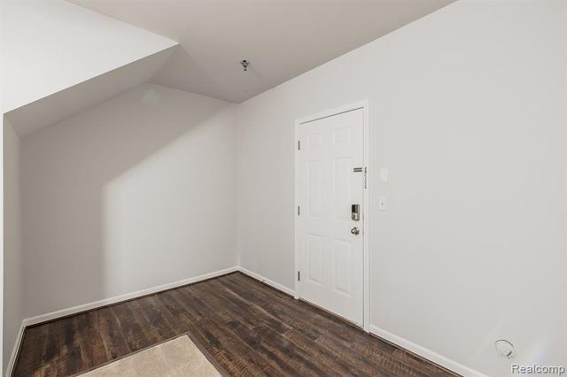 2206 Paradise Trail, Oxford, MI 48371