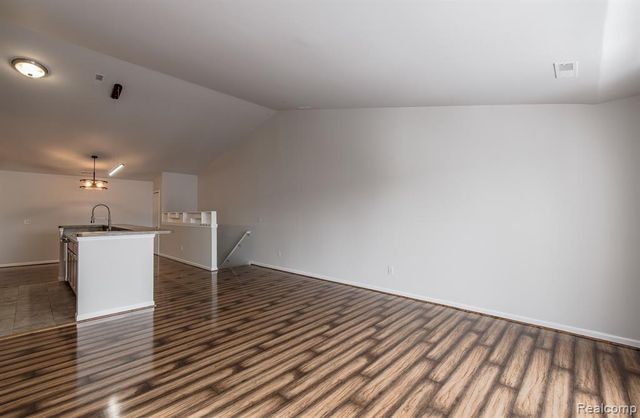 2206 Paradise Trail, Oxford, MI 48371