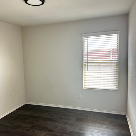 1017 Skyline Drive, Hutchins, TX 75141