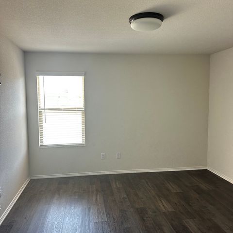 1017 Skyline Drive, Hutchins, TX 75141