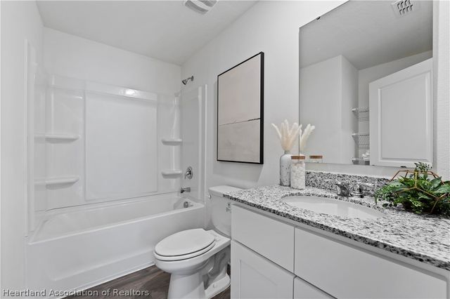 2048 GOLDEN BEAK Drive, Eagle Lake, FL 33839