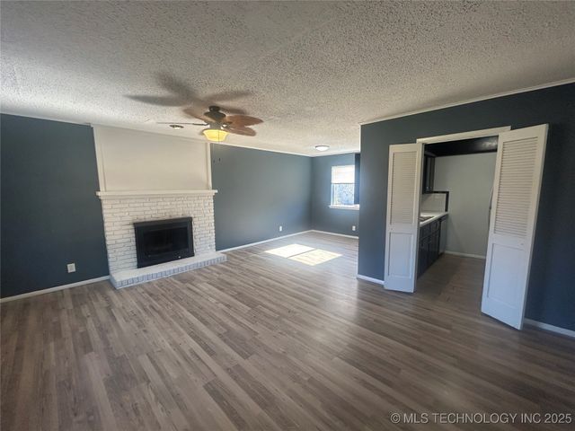 4909 S Utica Avenue D, Tulsa, OK 74105