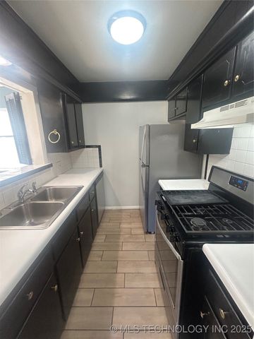 4909 S Utica Avenue D, Tulsa, OK 74105