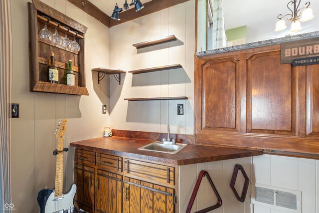 302 Maple Court, Greenfield, IN 46140