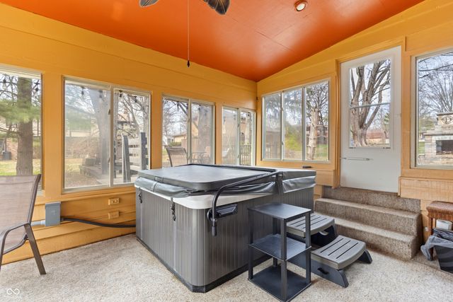 302 Maple Court, Greenfield, IN 46140