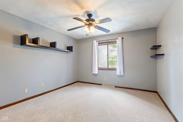 302 Maple Court, Greenfield, IN 46140