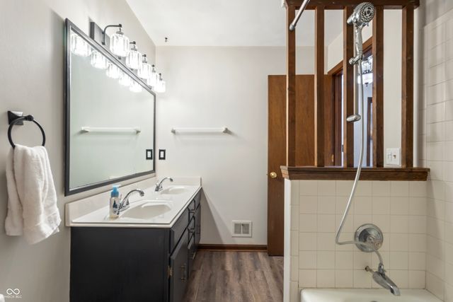 302 Maple Court, Greenfield, IN 46140