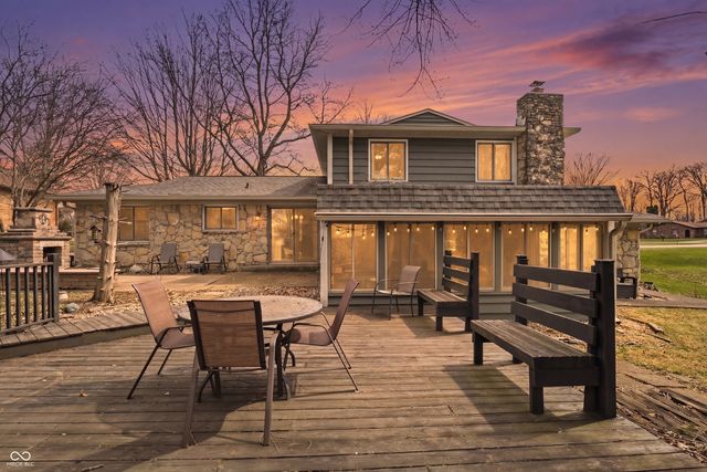 302 Maple Court, Greenfield, IN 46140