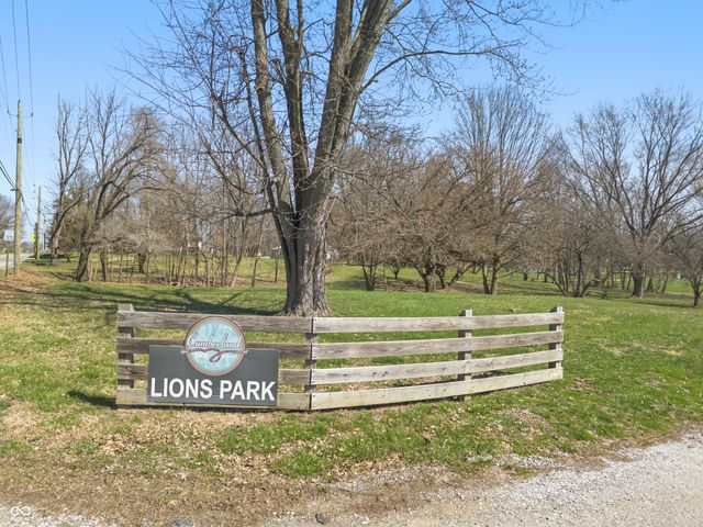 302 Maple Court, Greenfield, IN 46140