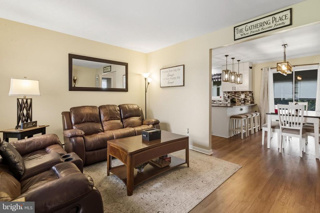 61 WILLIAM AVE, Williamstown, NJ 08094