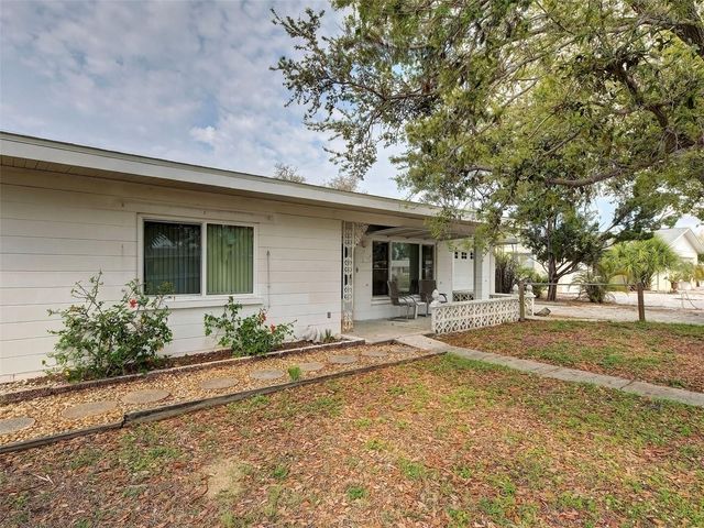 25 HILLCREST DRIVE, Englewood, FL 34223