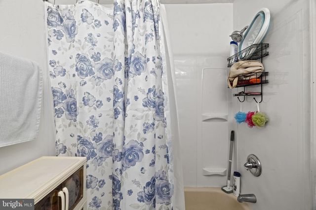 2621 HAWTHORNE RD, Glenside, PA 19038