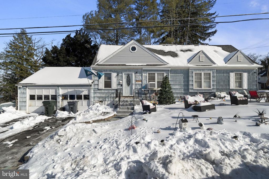 2621 HAWTHORNE RD, Glenside, PA 19038