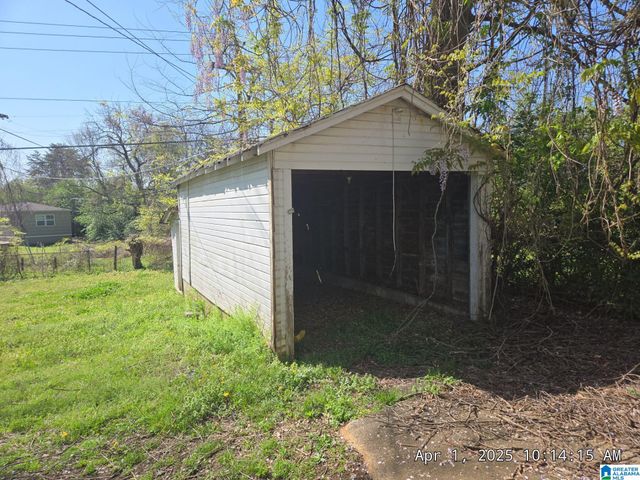 324 WOODWARD ROAD, Midfield, AL 35228