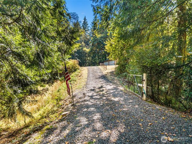 4562 SE Burley Olalla Road, Olalla, WA 98359