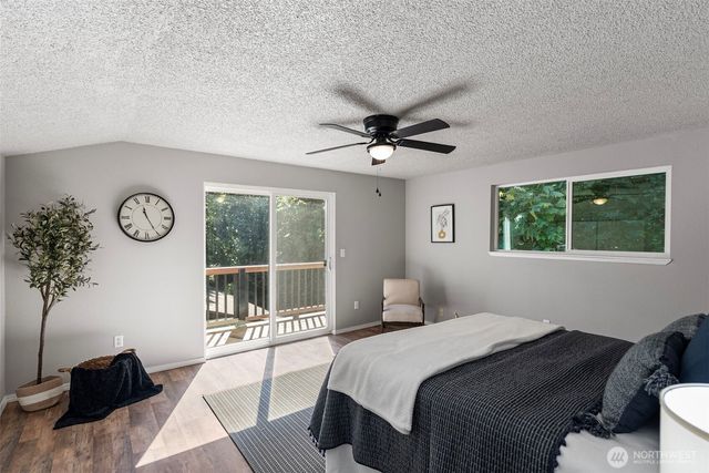 4562 SE Burley Olalla Road, Olalla, WA 98359