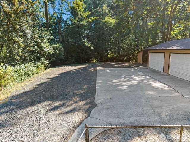 4562 SE Burley Olalla Road, Olalla, WA 98359