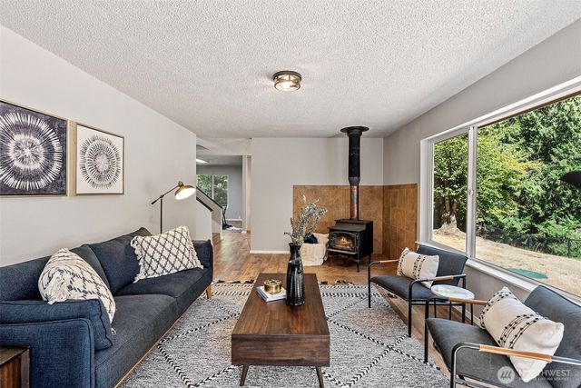 4562 SE Burley Olalla Road, Olalla, WA 98359