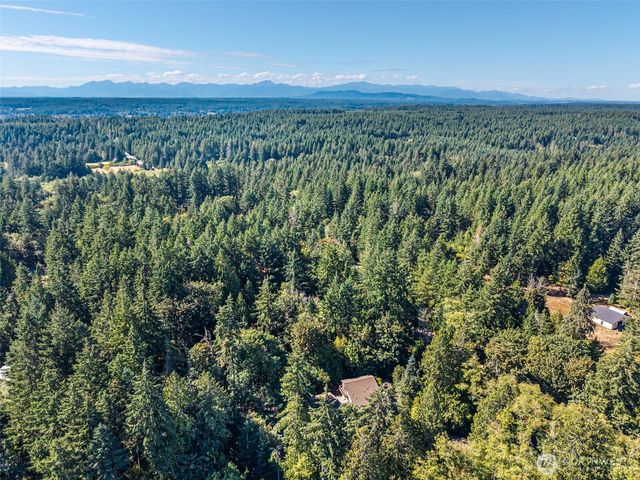 4562 SE Burley Olalla Road, Olalla, WA 98359