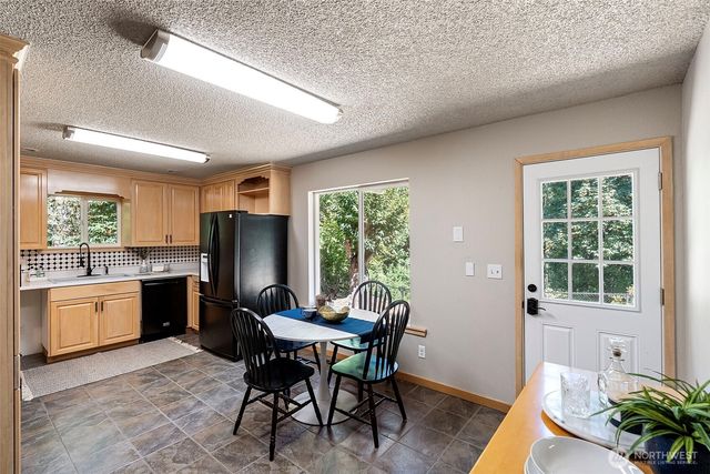 4562 SE Burley Olalla Road, Olalla, WA 98359